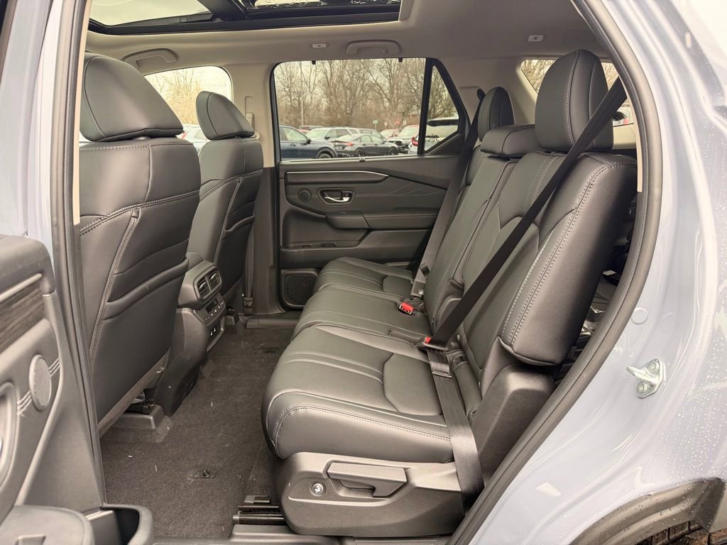 New 2026 Honda Pilot Touring image 15
