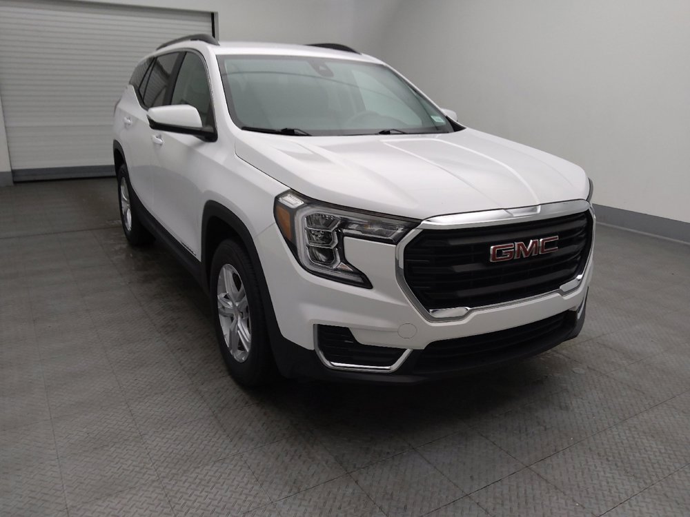 Used 2023 GMC Terrain SLE w/ Driver Convenience Package image 14