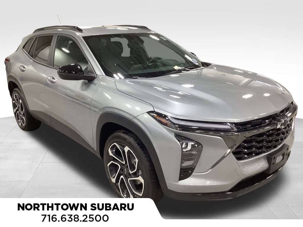 Used 2024 Chevrolet Trax RS image 3