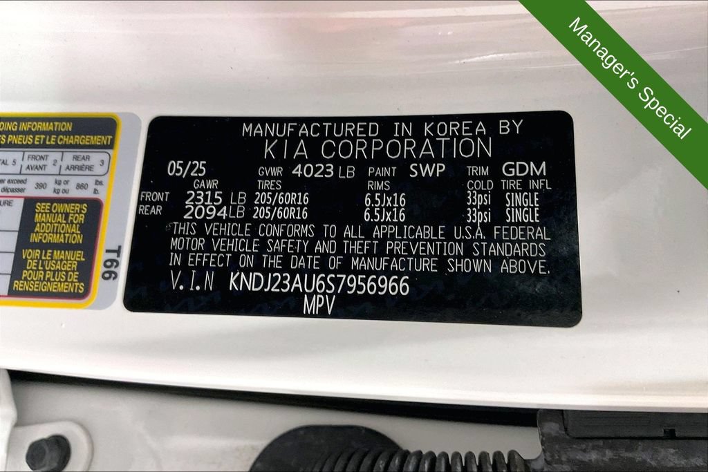 Used 2025 Kia Soul LX w/ LX Technology Package FWD image 39