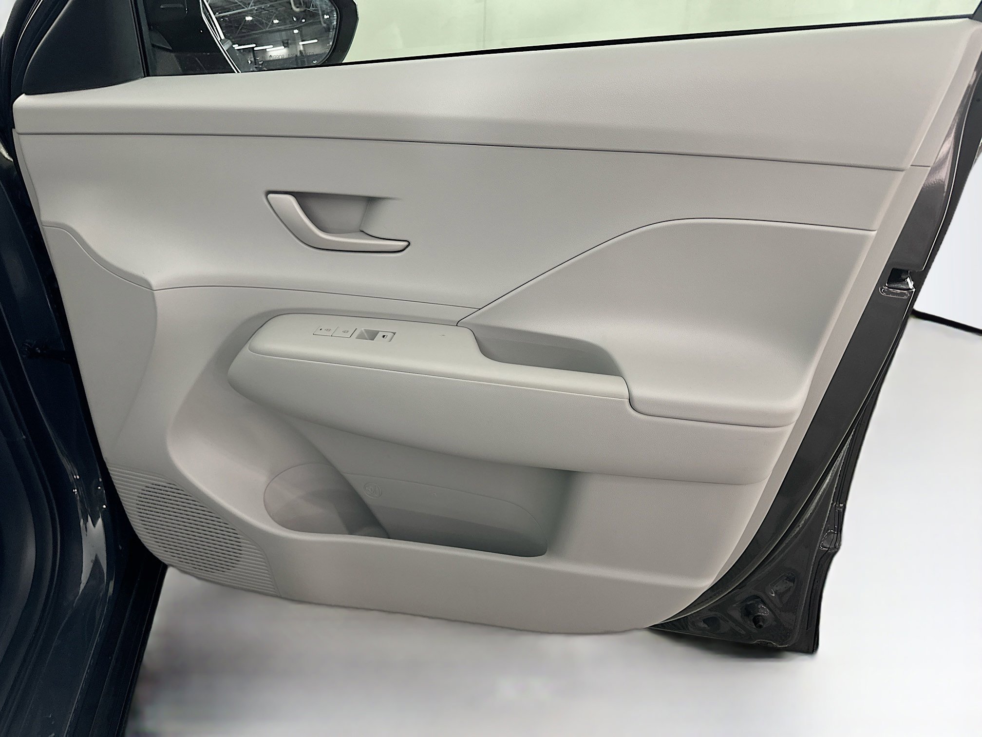 Used 2024 Hyundai Kona SE image 31