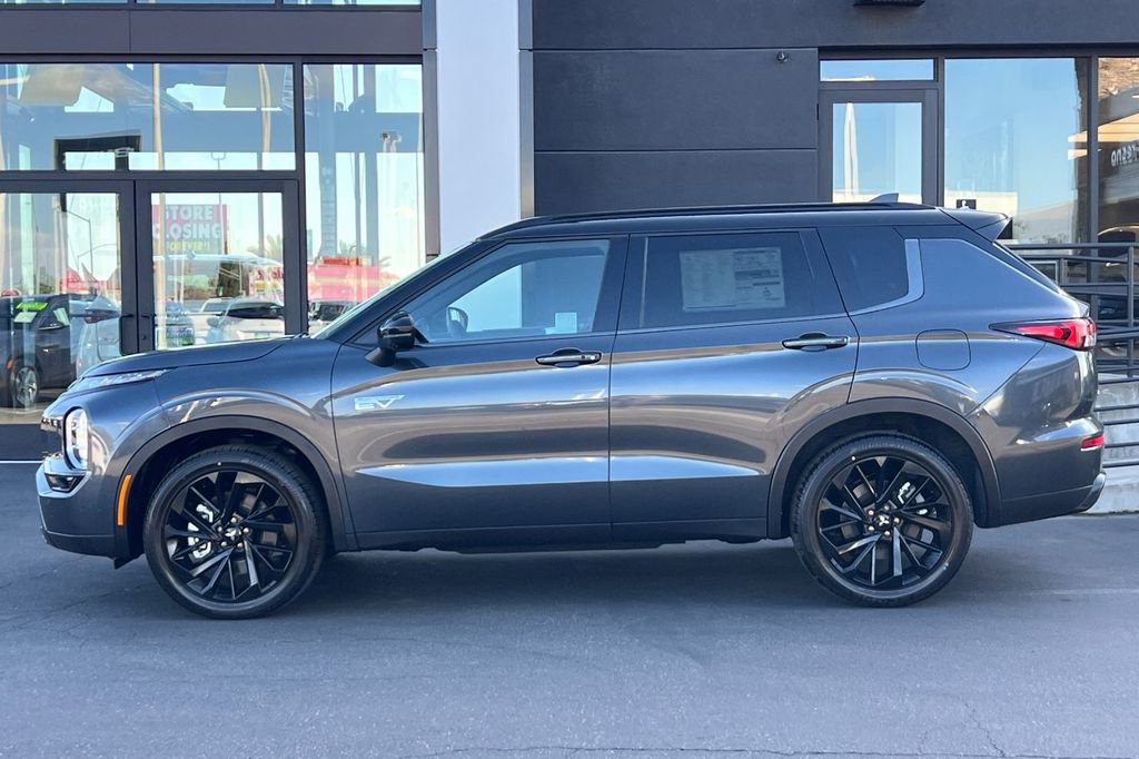New 2025 Mitsubishi Outlander SEL Black Edition image 8