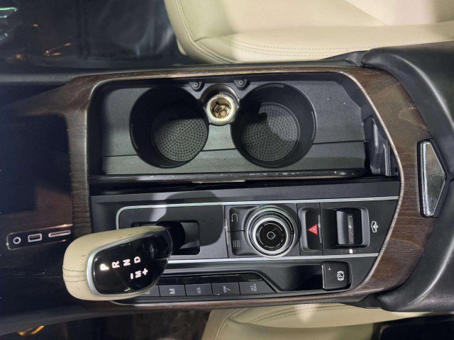 Used 2017 Maserati Levante S image 27