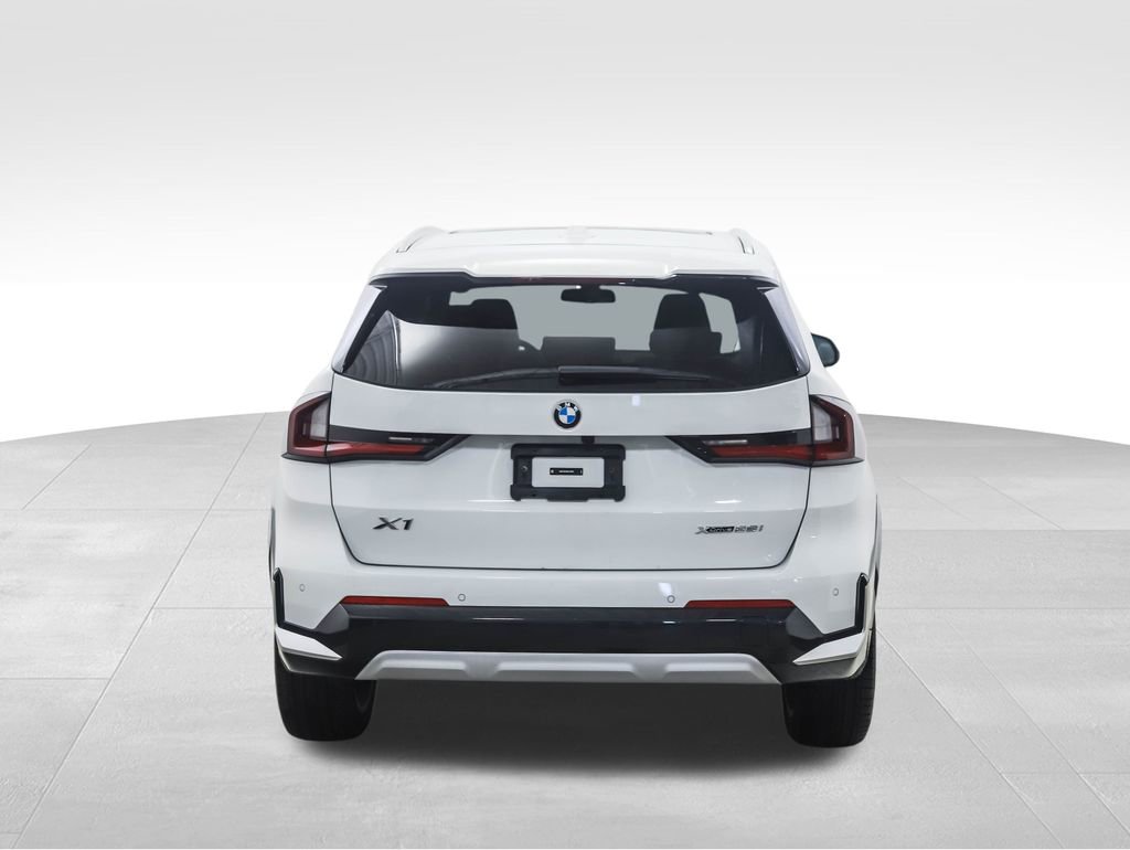 Certified 2025 BMW X1 xDrive28i w/ Premium Package image 4