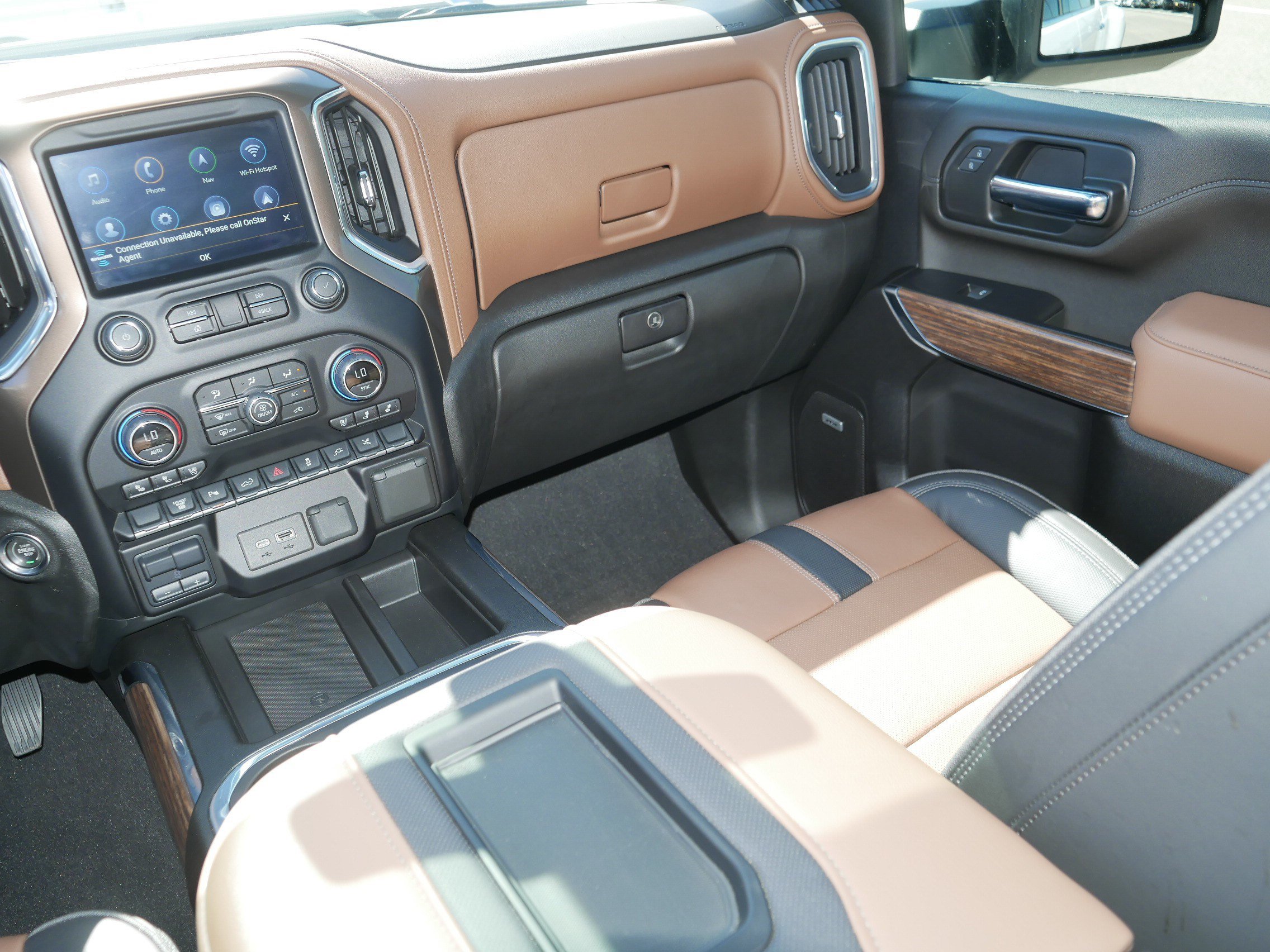 Used 2022 Chevrolet Silverado 3500 High Country AWD/4WD image 11
