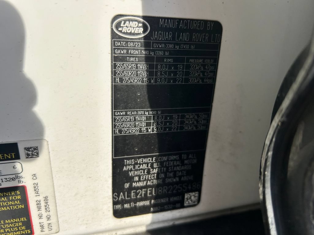 Used 2024 Land Rover Defender 130 X-Dynamic SE AWD/4WD image 10