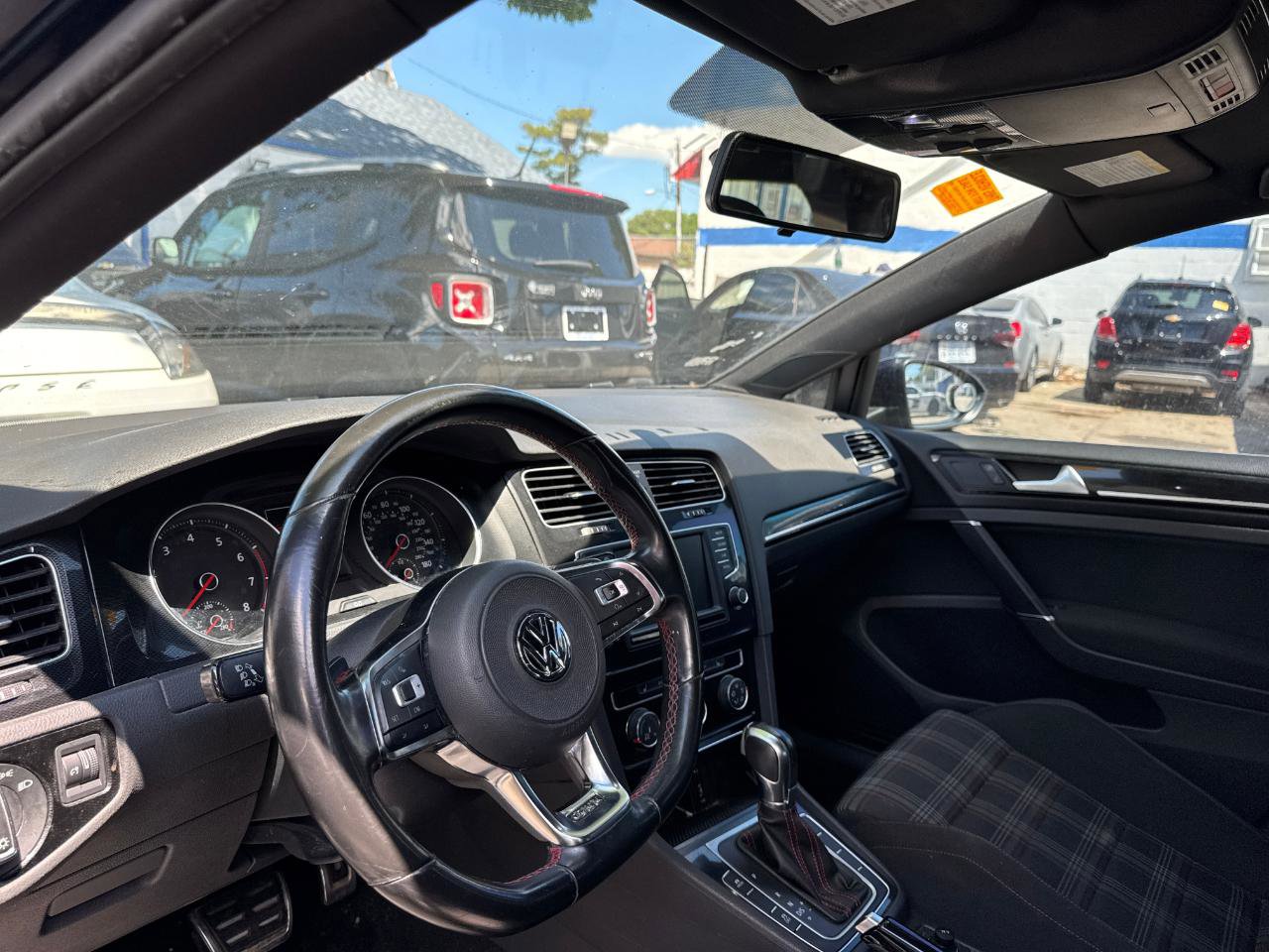 Used 2017 Volkswagen GTI S FWD image 9