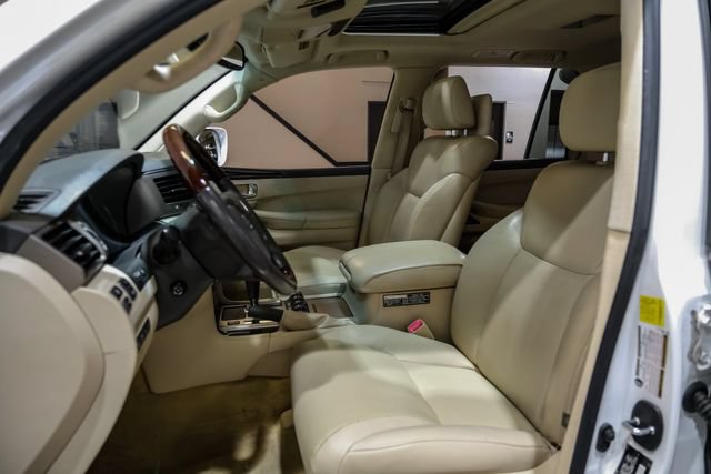 Used 2014 Lexus LX 570 4WD image 33