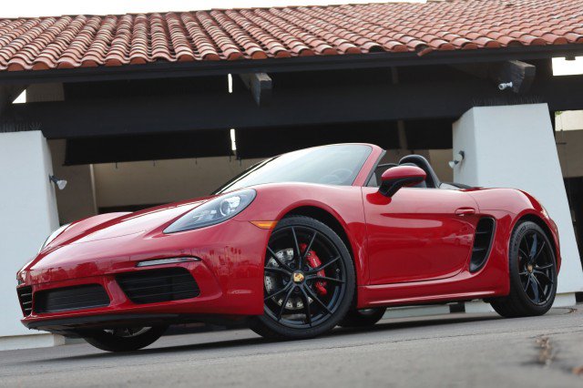 Used 2017 Porsche 718 Boxster S RWD image 3