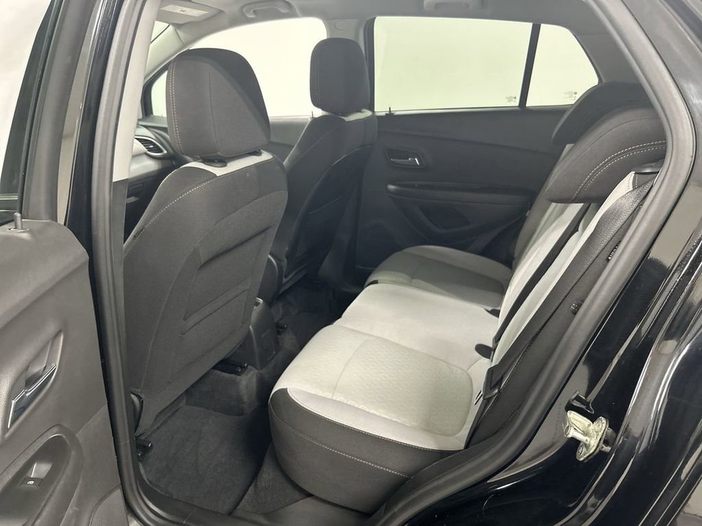 Used 2020 Chevrolet Trax LS w/ Tint and Cruise Package FWD image 19