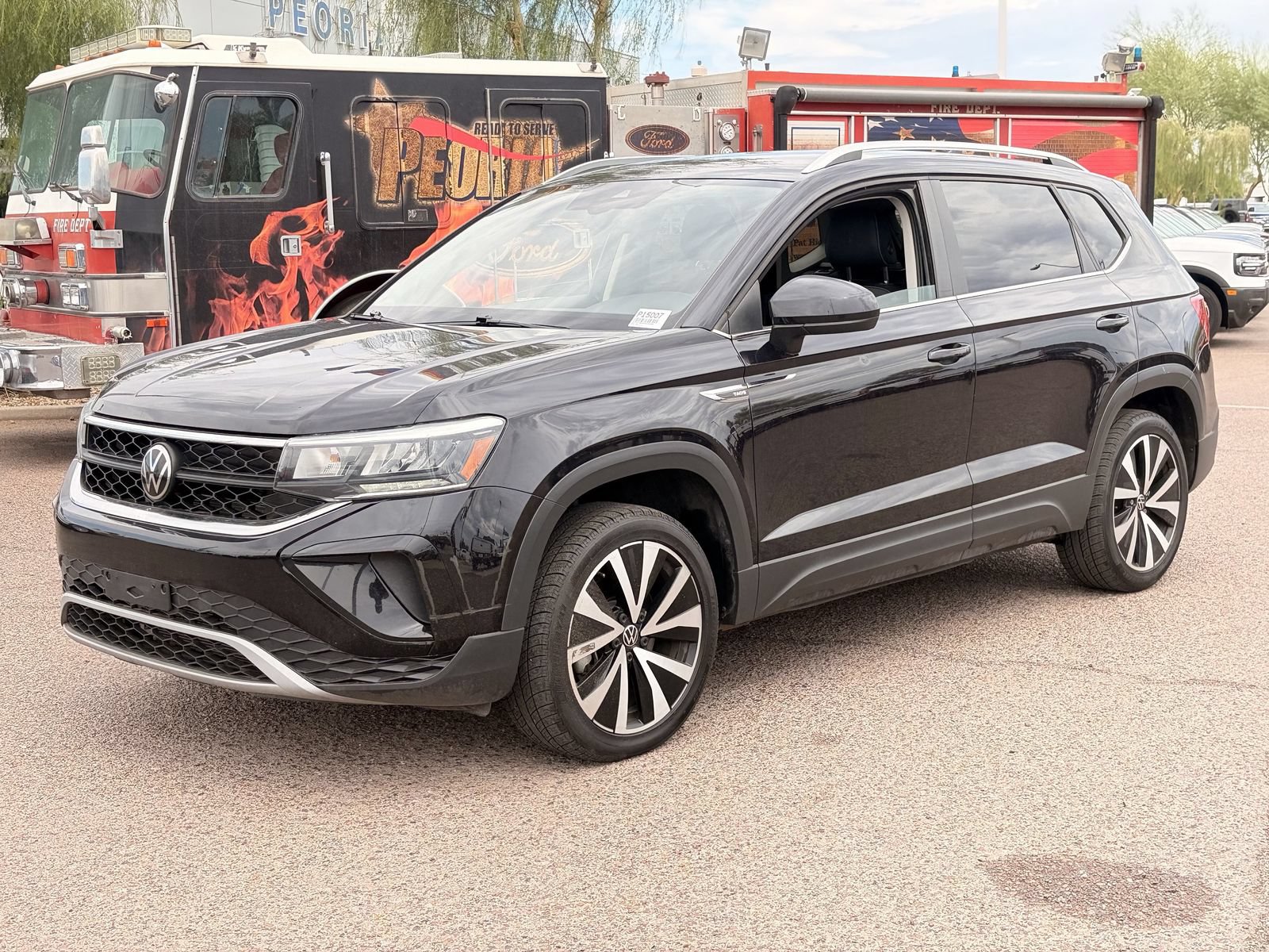 Used 2024 Volkswagen Taos SE FWD image 39