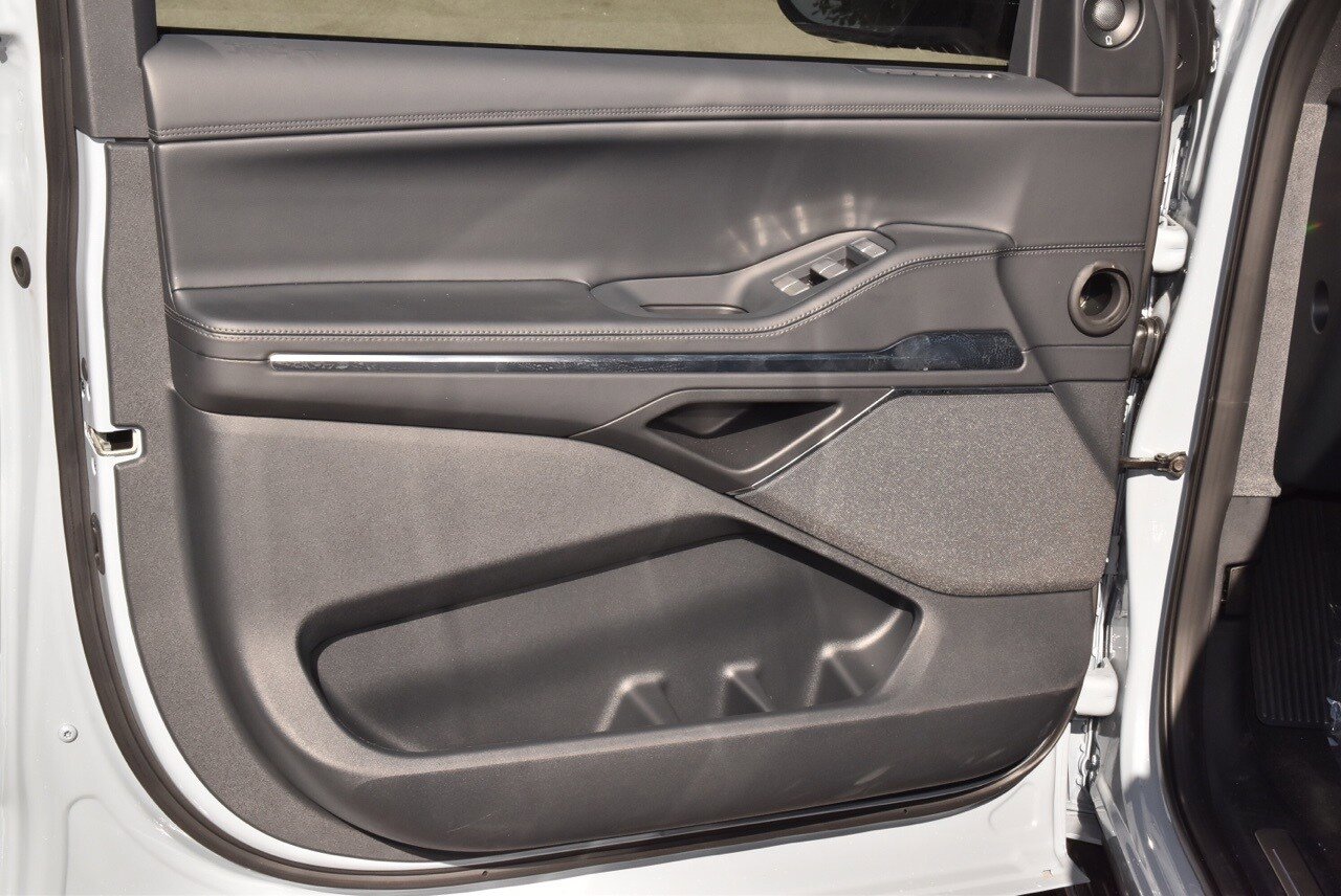 New 2025 Lincoln Navigator Reserve w/ Jet Appearance Package image 46