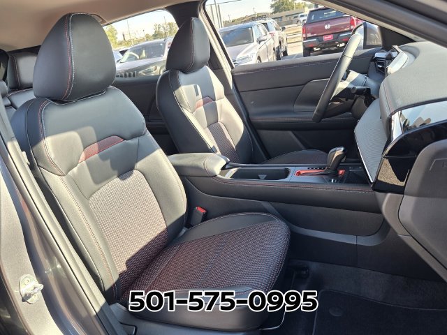 Used 2025 Nissan Kicks SR FWD image 18