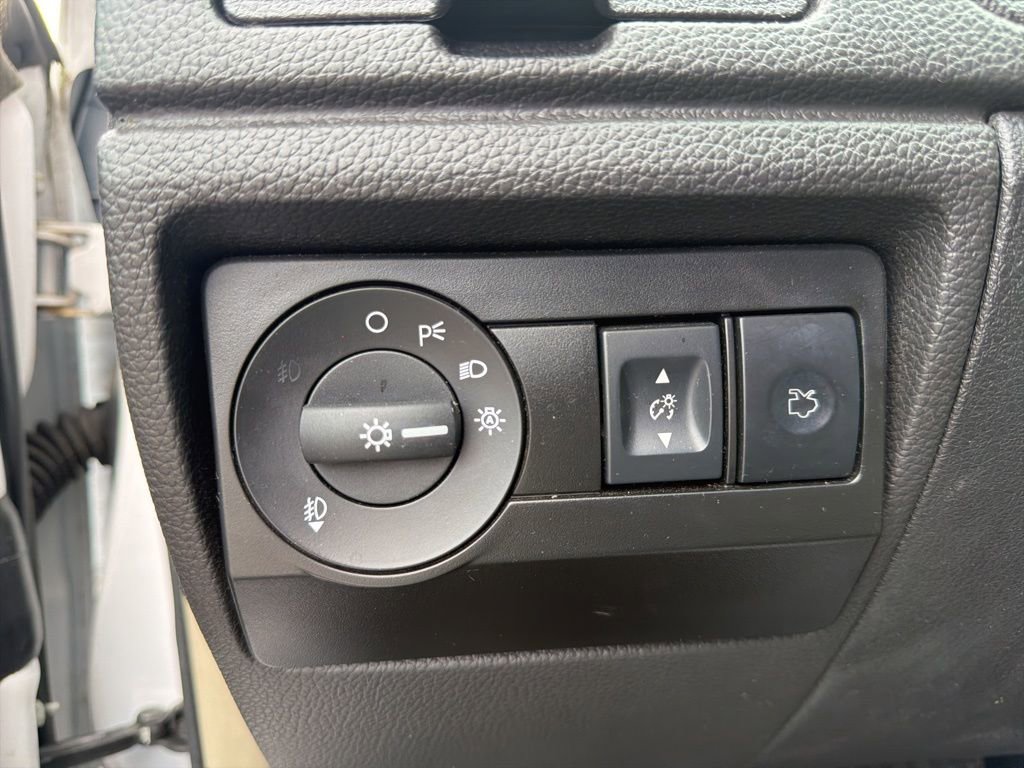 Used 2012 Ford Fusion SEL FWD image 17