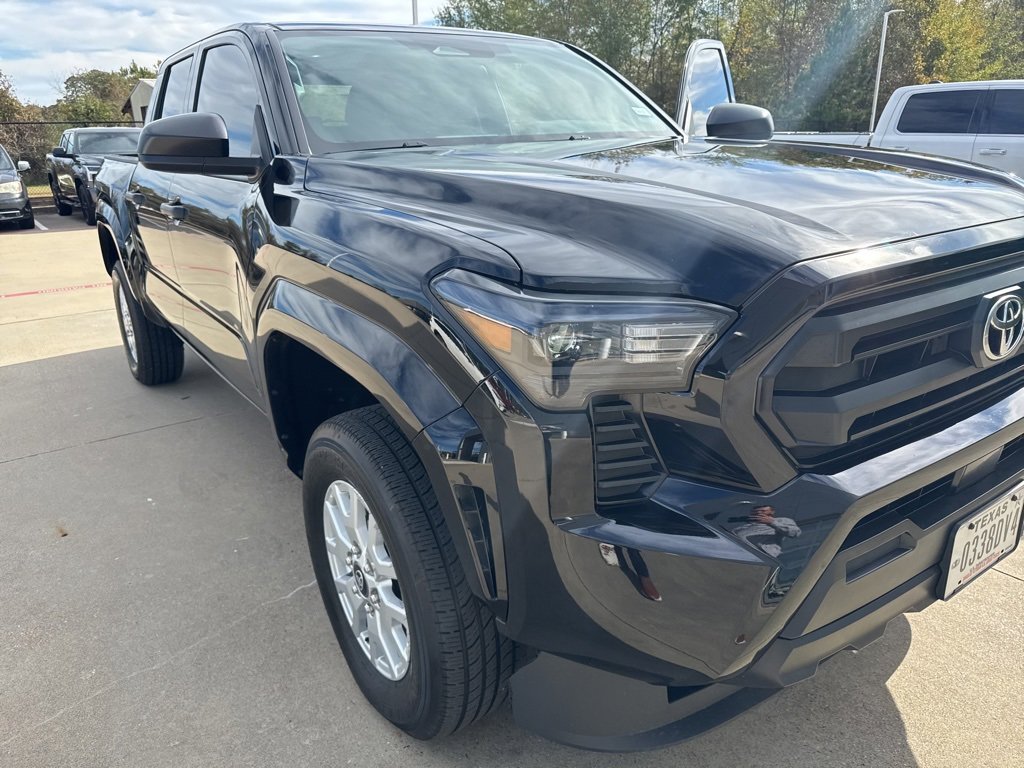 Used 2025 Toyota Tacoma SR image 1