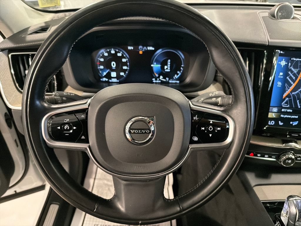 Used 2018 Volvo XC60 T8 Inscription w/ Advanced Package AWD/4WD image 11