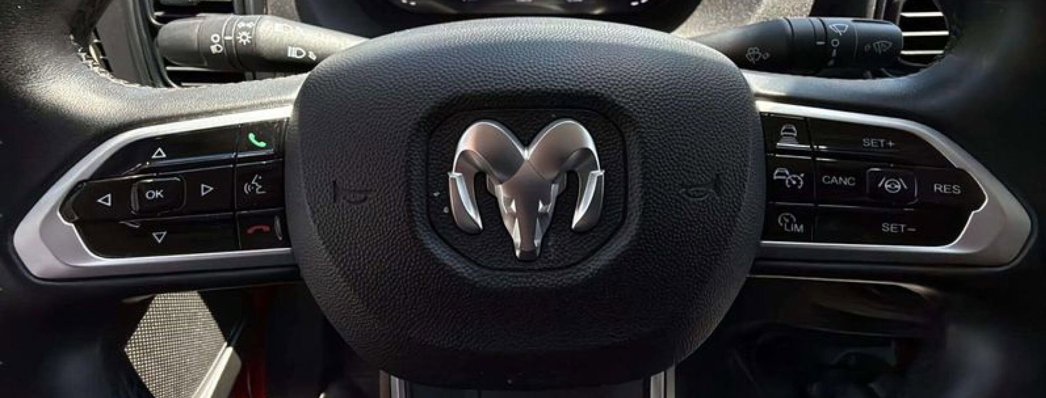 Used 2022 RAM ProMaster 2500 w/ Driver Convenience Group FWD image 9