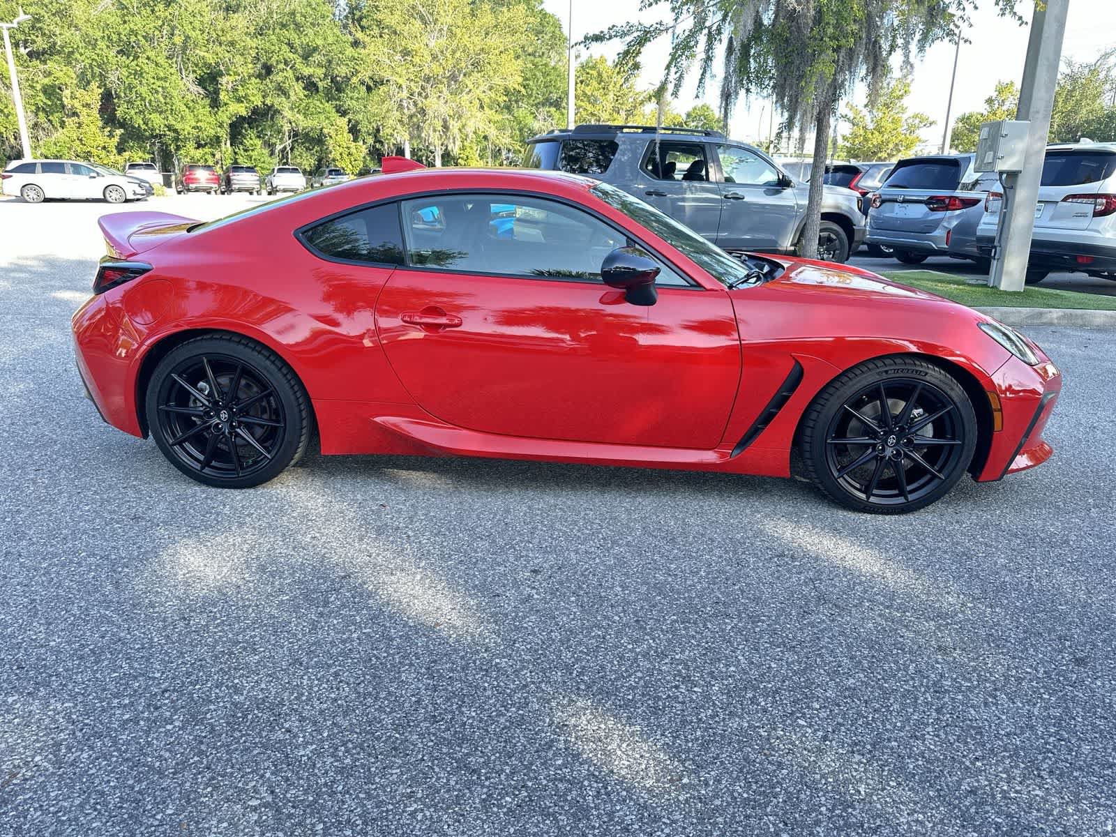 Used 2025 Toyota GR86 Premium w/ ALL Weather Mat Package (TMS) RWD image 7