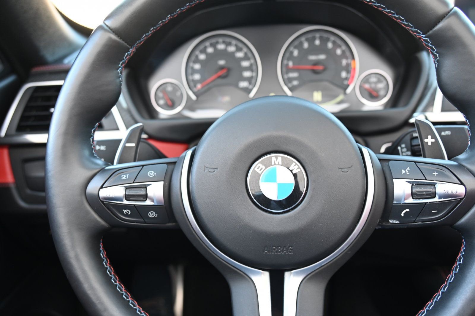 Used 2020 BMW M4 Convertible w/ Competition Package image 13