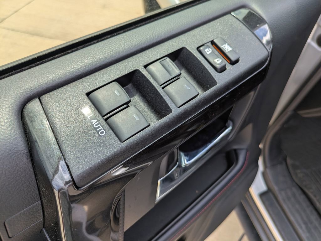 Used 2022 Toyota 4Runner TRD Off-Road image 9