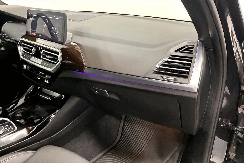 Used 2024 BMW X3 xDrive30i w/ Premium Package image 16