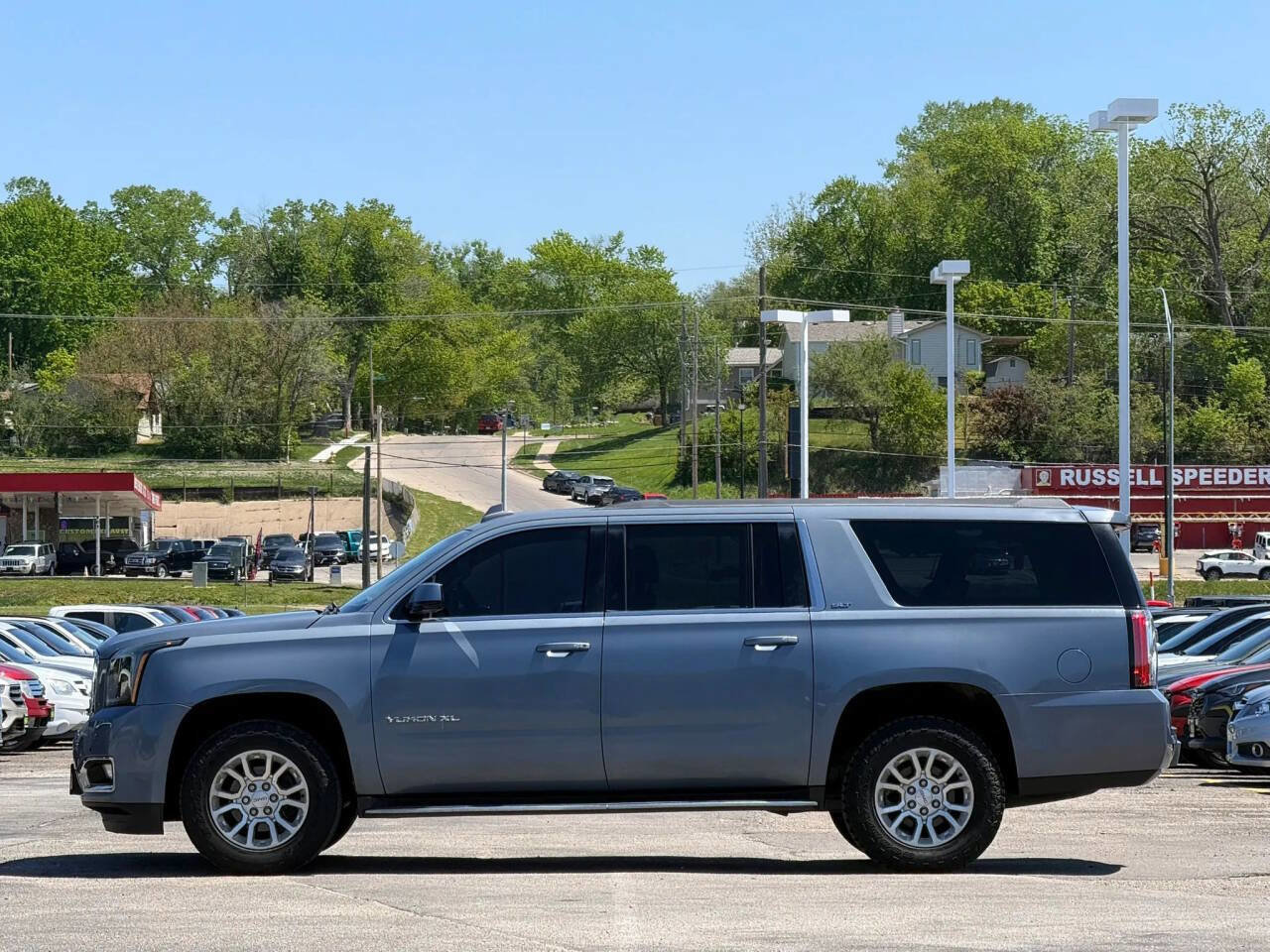 Used 2016 GMC Yukon XL SLT AWD/4WD image 5