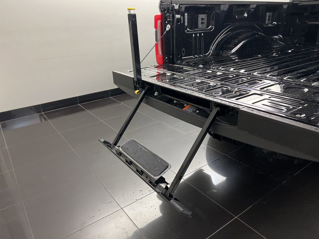 New 2025 Ford F250 Platinum image 44