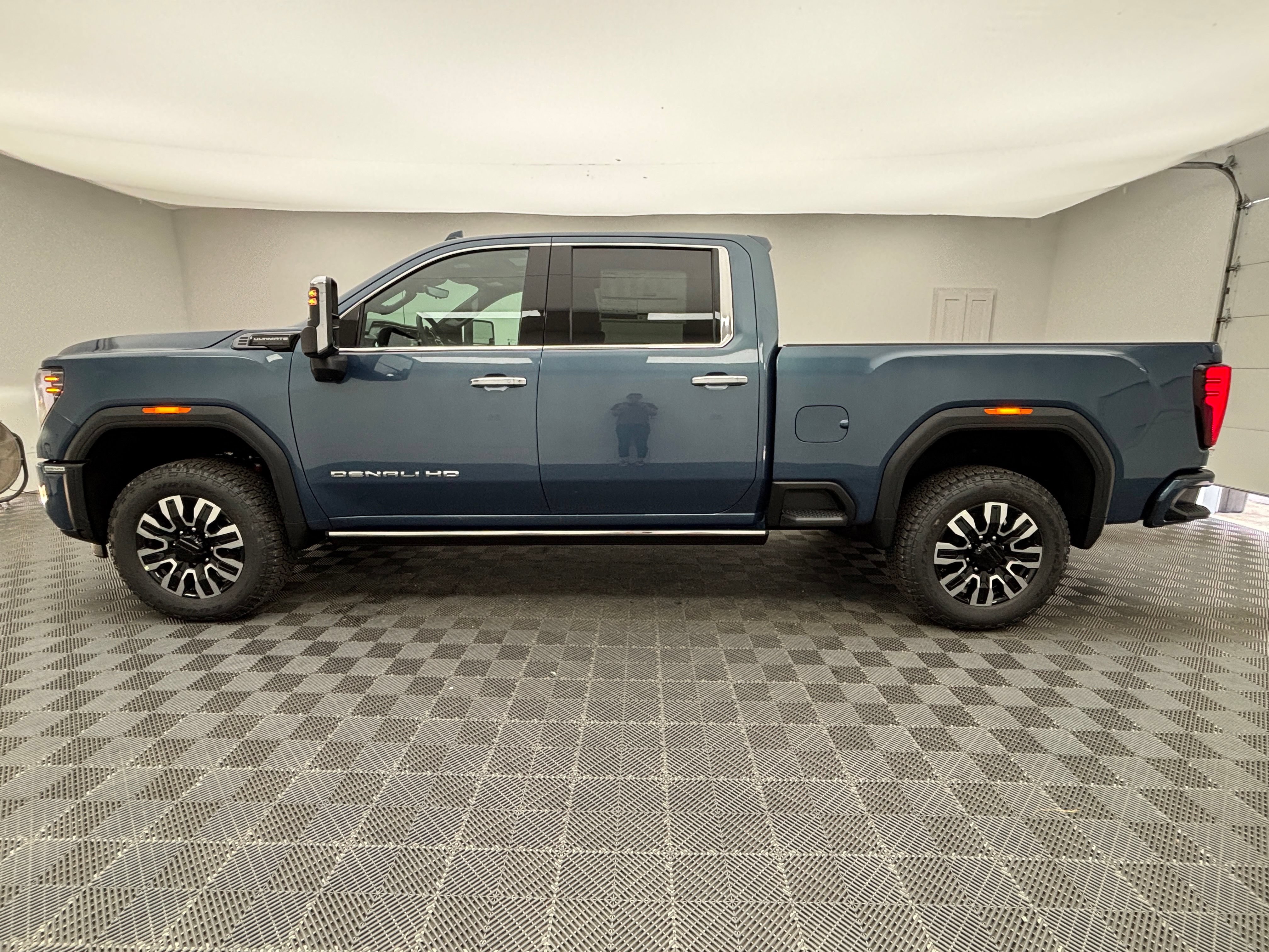New 2026 GMC Sierra 2500 Denali Ultimate AWD/4WD image 16