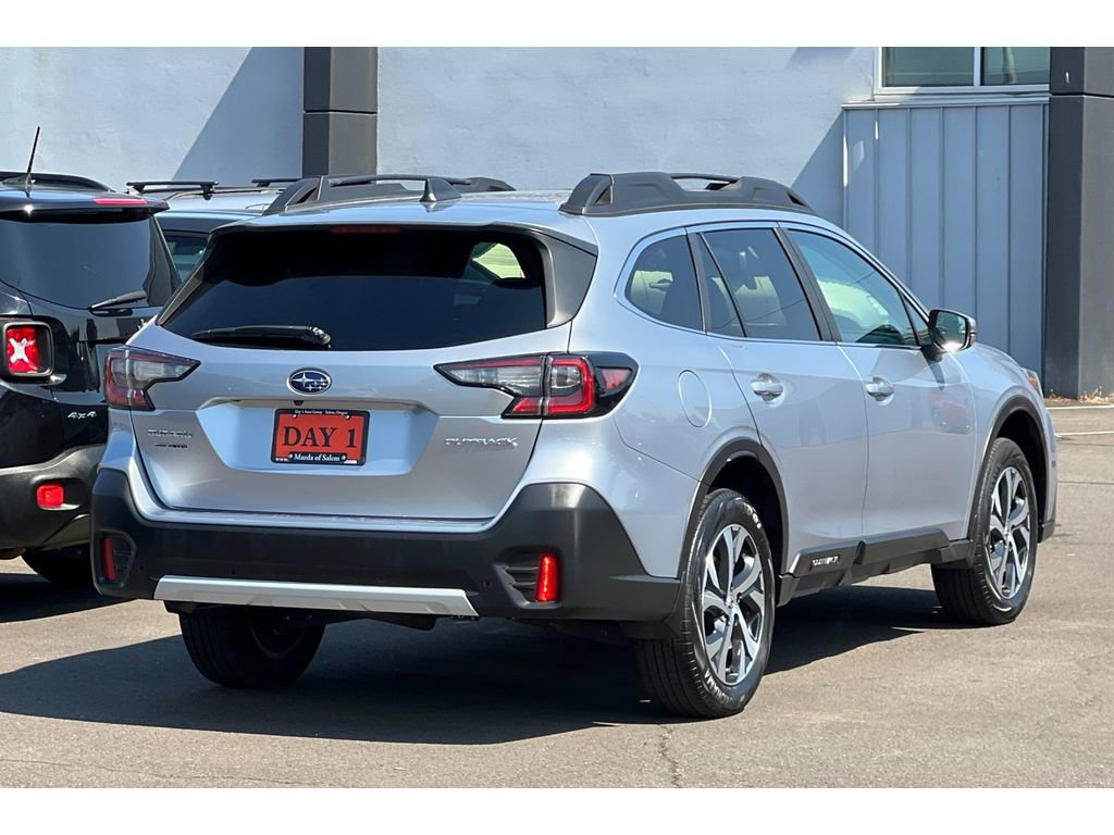 Used 2022 Subaru Outback Limited image 5