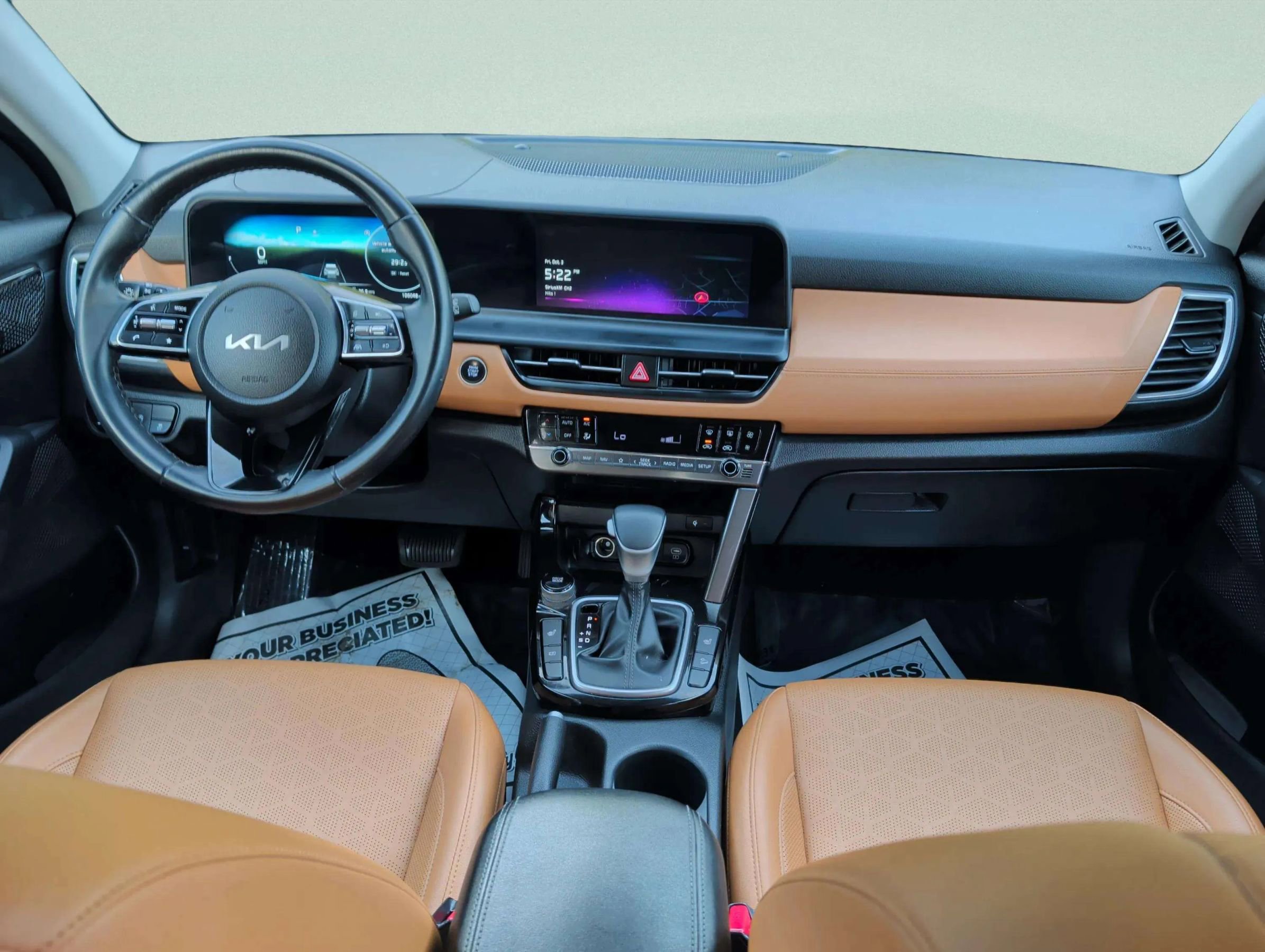 Used 2024 Kia Seltos EX image 16