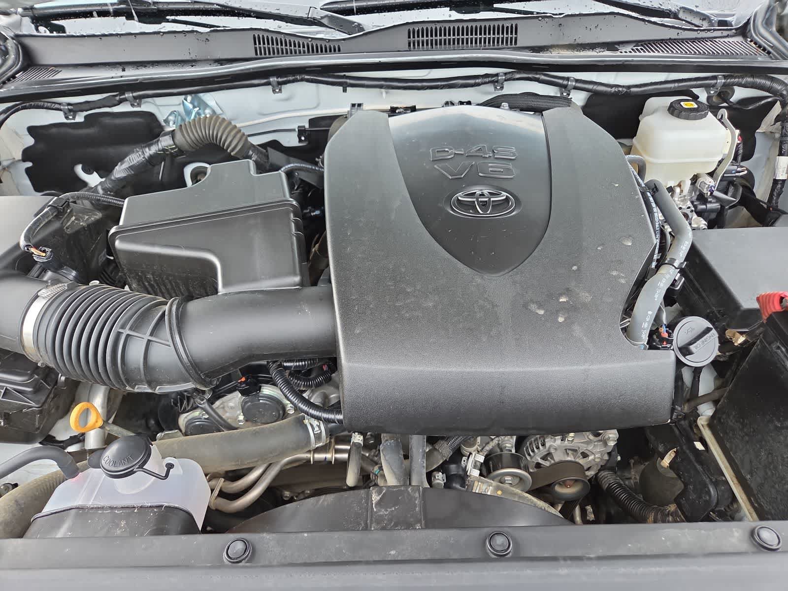 Used 2023 Toyota Tacoma TRD Off-Road AWD/4WD image 17