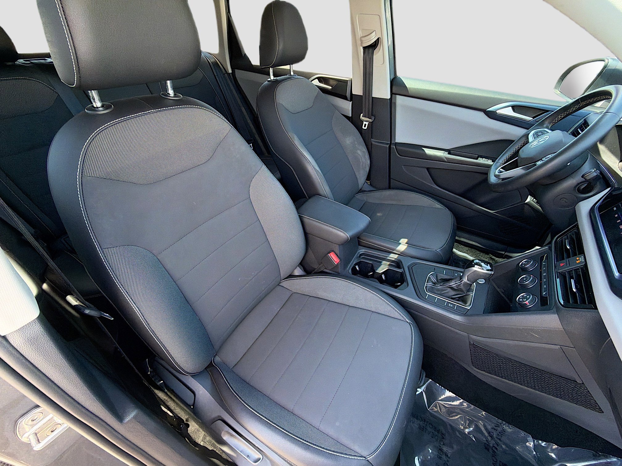 Used 2022 Volkswagen Taos SE image 13