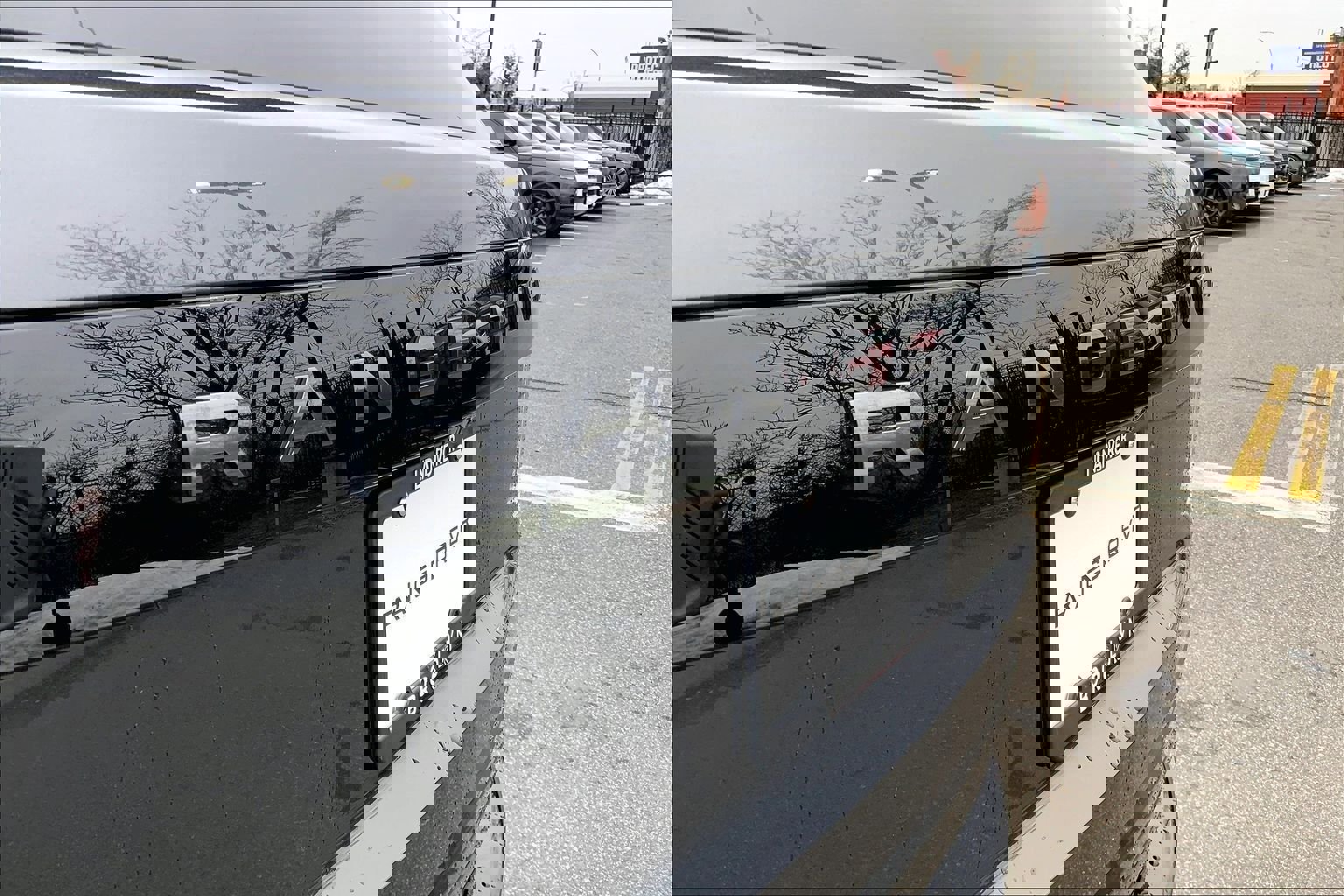 New 2026 Land Rover Range Rover SE image 15