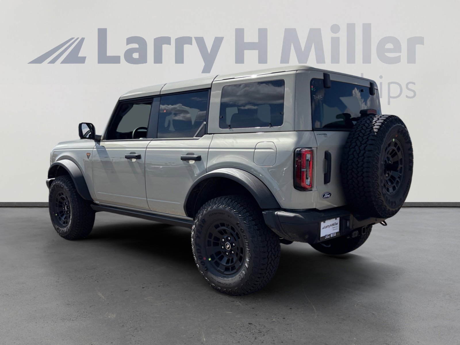 New 2026 Ford Bronco Badlands image 3