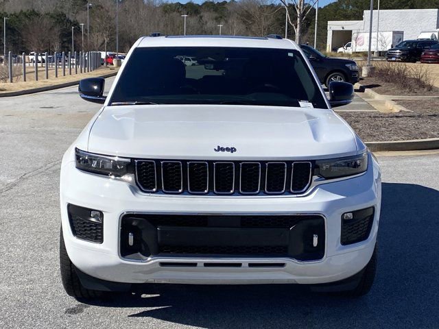 Used 2023 Jeep Grand Cherokee Overland w/ Luxury Tech Group IV AWD/4WD image 2