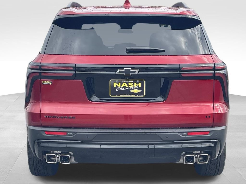 Used 2024 Chevrolet Traverse LT w/ Midnight/Sport Edition image 4