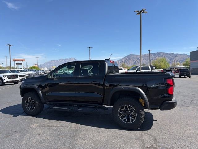 Used 2024 Chevrolet Colorado ZR2 w/ ZR2 Convenience Package III AWD/4WD image 9