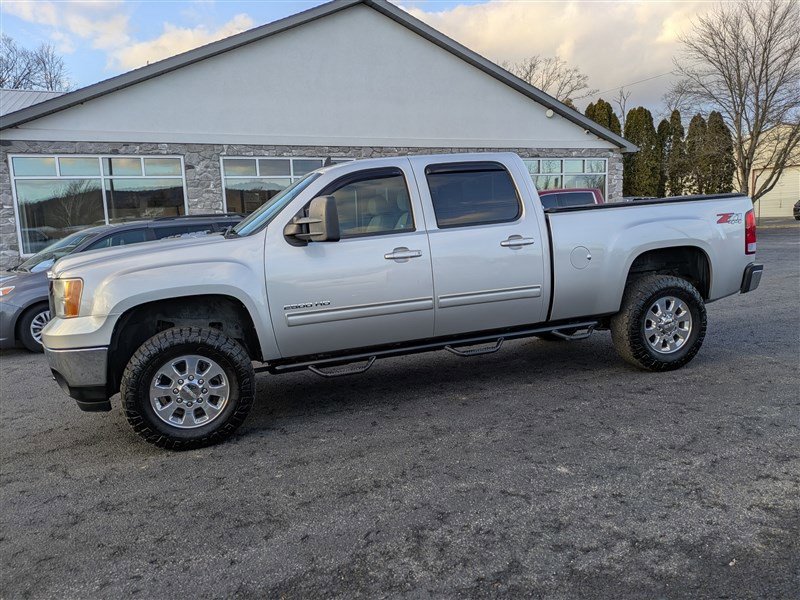 Used 2012 GMC Sierra 2500 SLT w/ SLT Convenience Package image 3