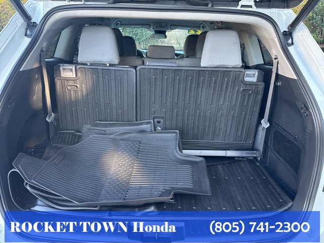 Used 2022 Toyota Highlander LE image 16