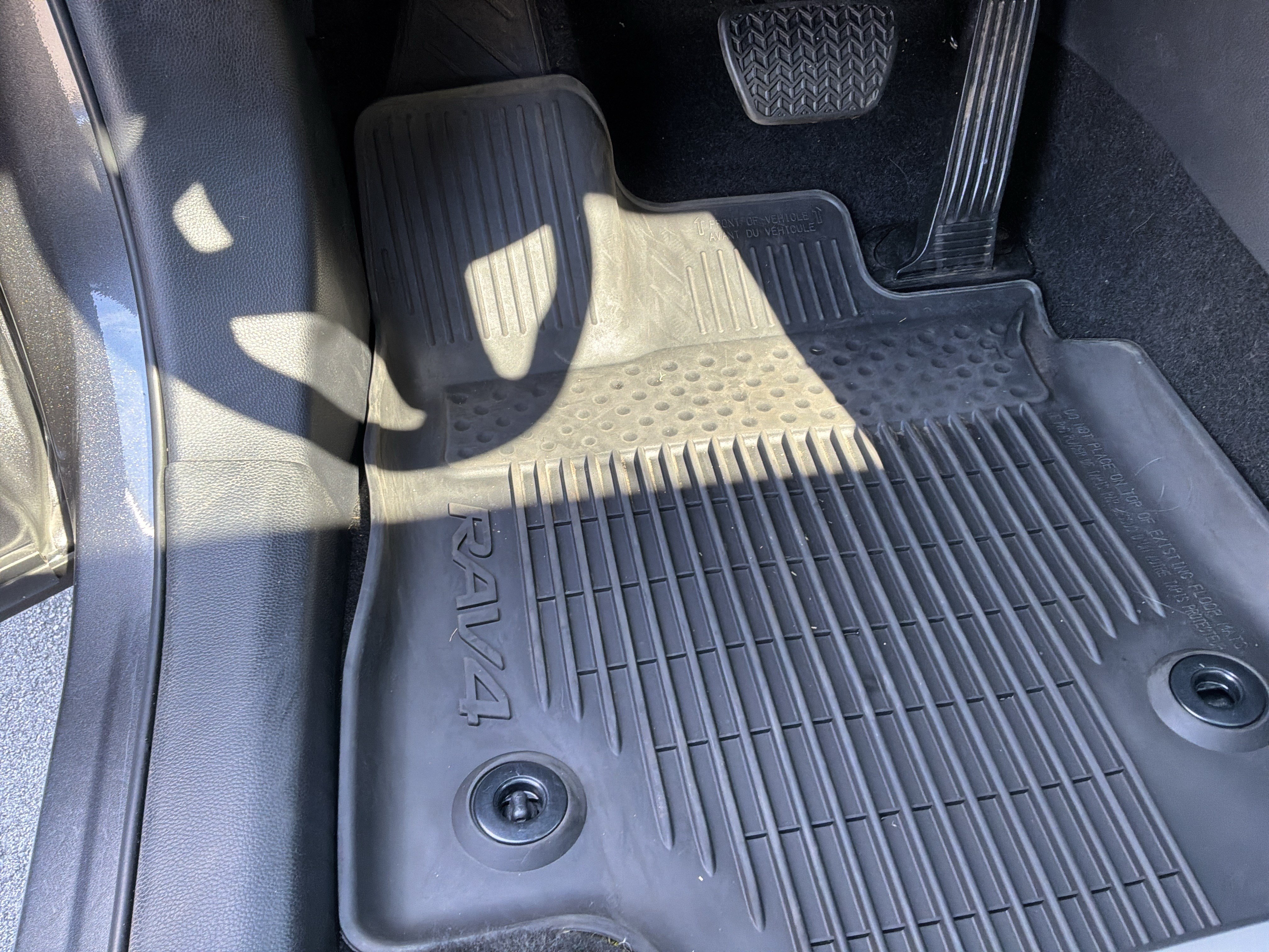 Used 2024 Toyota RAV4 XLE Premium FWD image 17