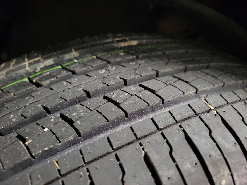 Used 2018 Toyota RAV4 XLE image 11