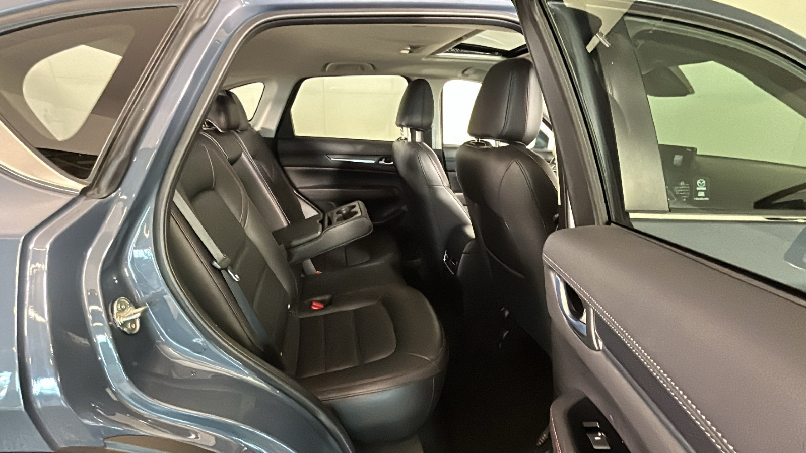 Used 2025 MAZDA CX-5 Carbon Edition AWD/4WD image 35