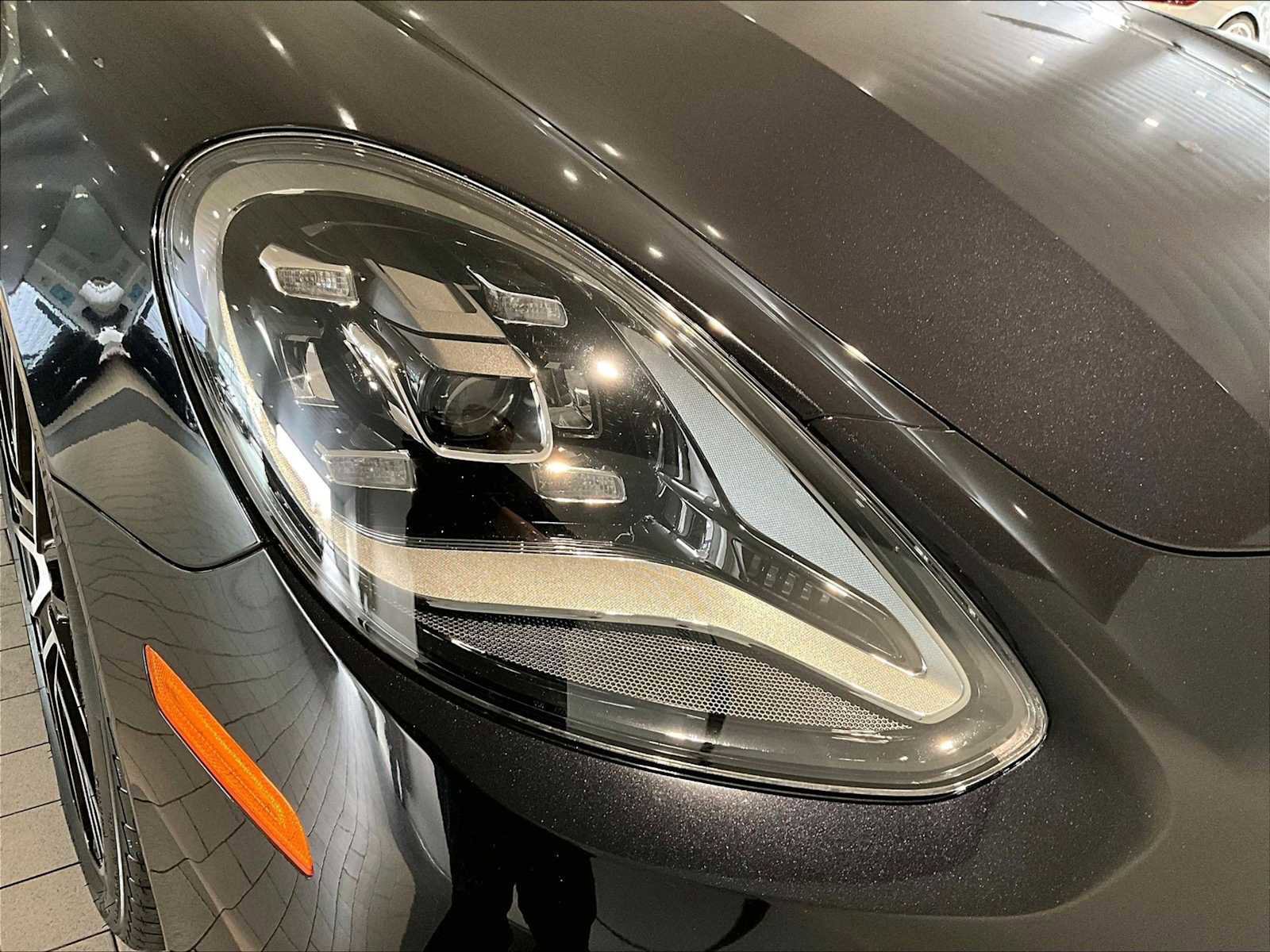 Used 2023 Porsche Panamera 4S image 15