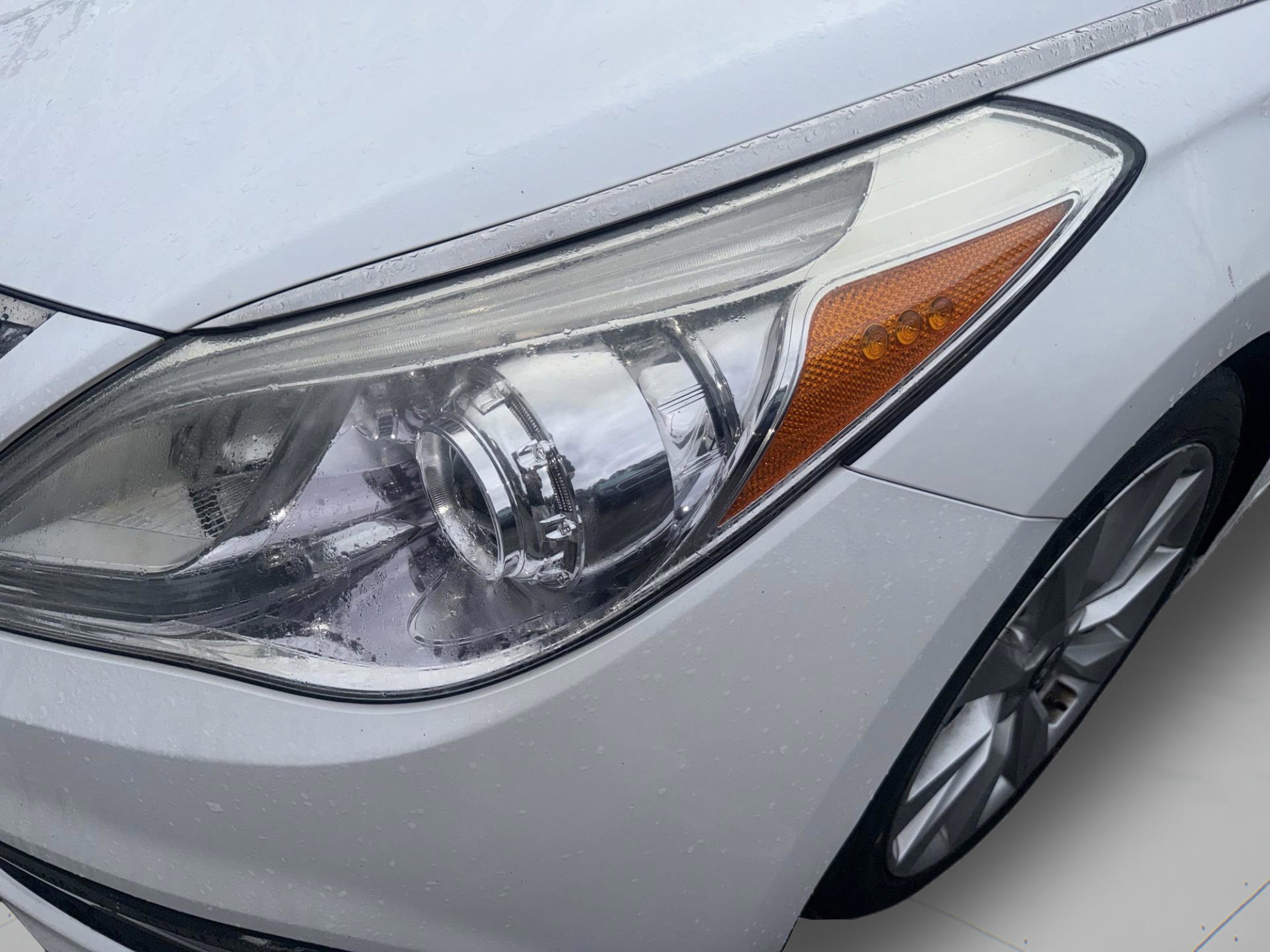 Used 2015 Hyundai Azera Limited image 8