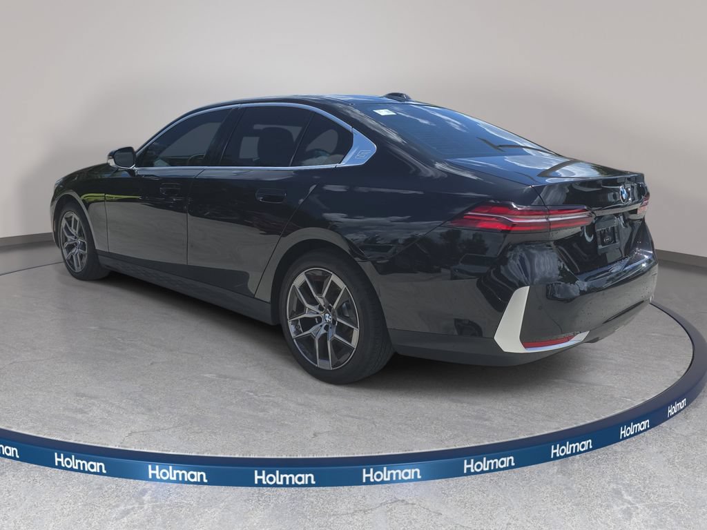 Used 2027 BMW 530i w/ Premium Package RWD image 8