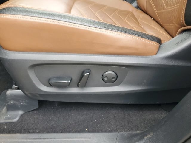 Certified 2023 Nissan Pathfinder Platinum w/ Cargo Package AWD/4WD image 32