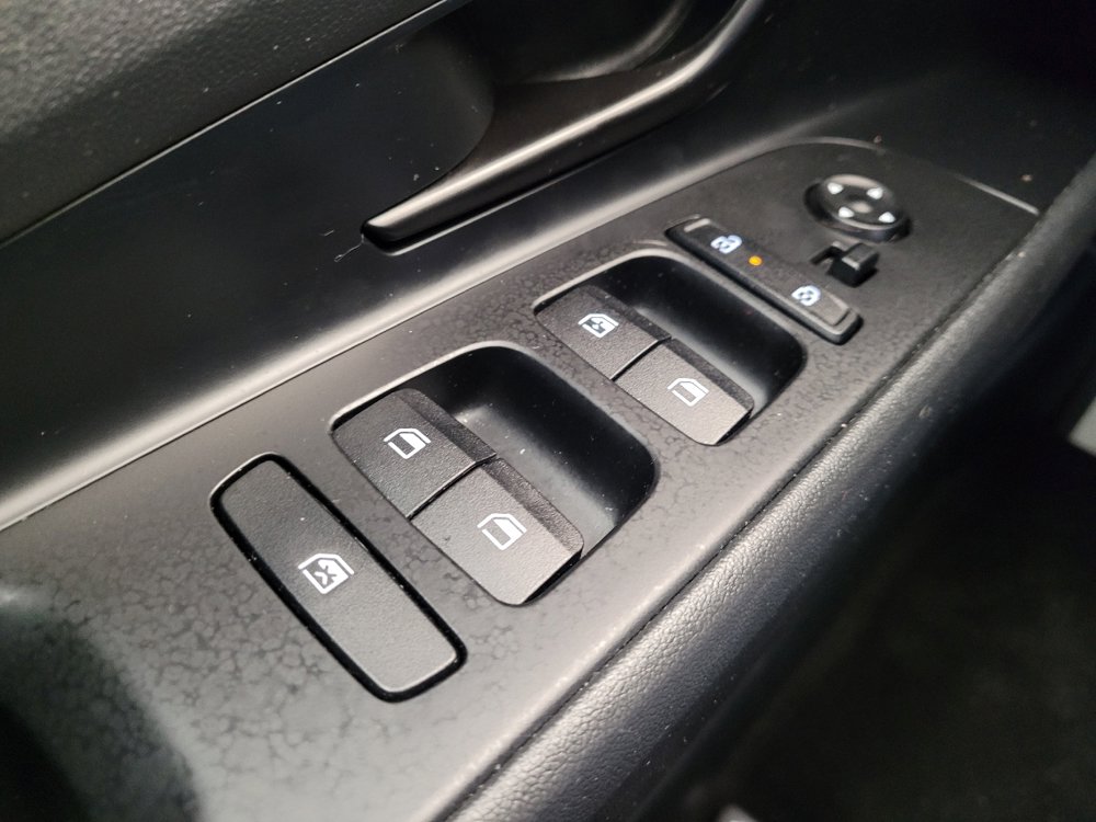 Used 2025 Hyundai Elantra Sport image 27