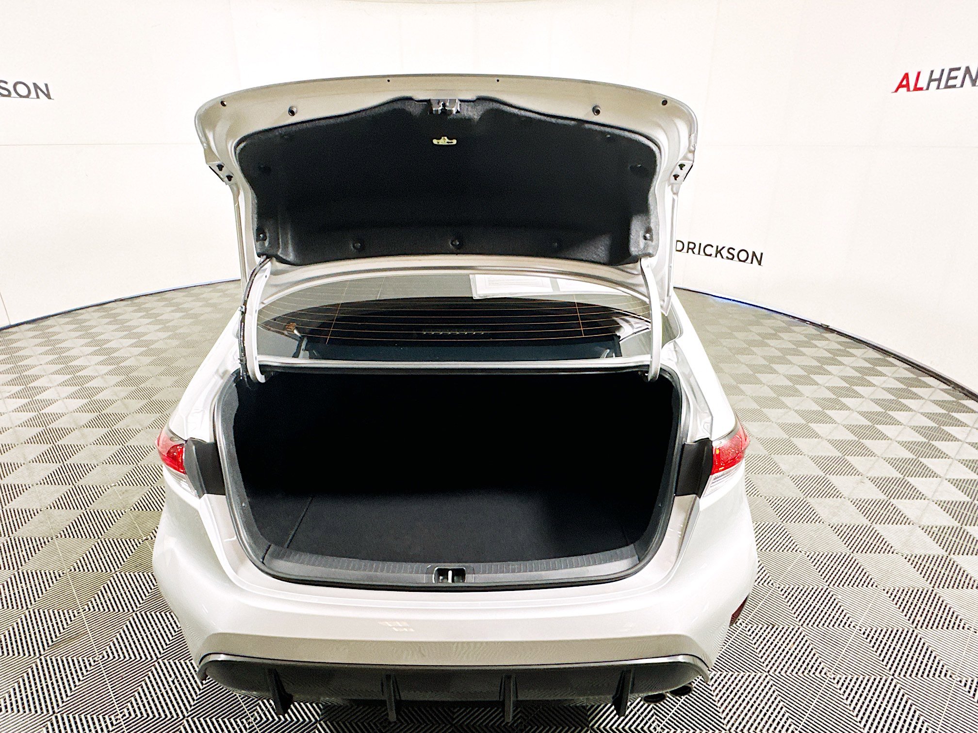 Used 2025 Toyota Corolla SE image 31