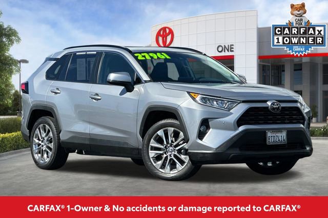 Used 2020 Toyota RAV4 XLE Premium FWD image 2