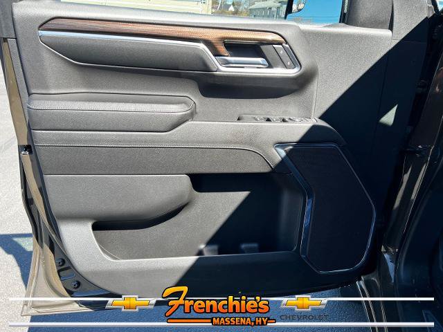 Used 2023 Chevrolet Silverado 1500 LT AWD/4WD image 26